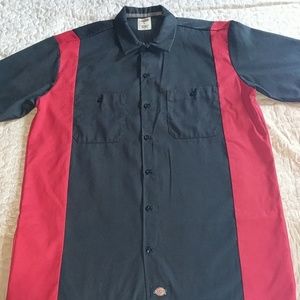 Black/red Dickie's SS button down